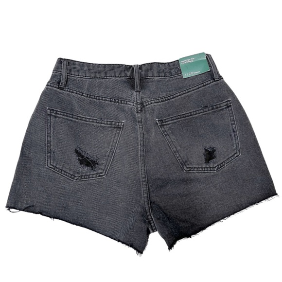 New with Tag Women's Wild Fable Super-High Rise Cutoff Black Denim Mom Shorts - Picture 7 of 16